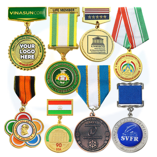 メーカーカスタムメダリオンメダラダイキャストメタルメダルバッジ3Dアクティビティメダルと賞のメダルオブオナー